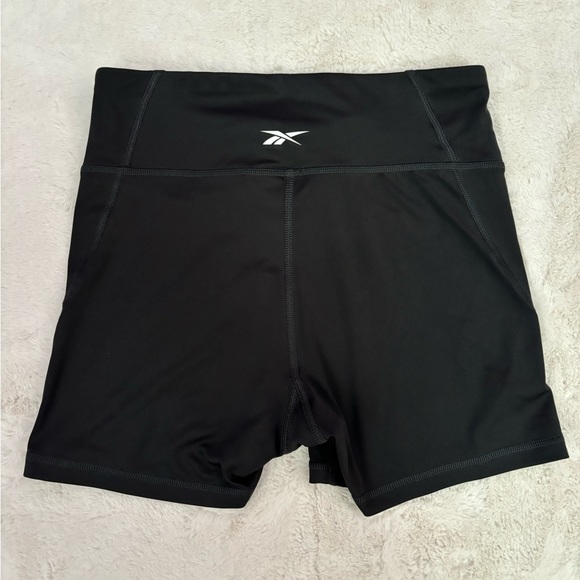 REEBOK Size M workout shorts - Picture 3 of 4